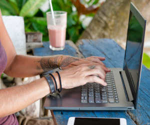 Devenir digital nomade et vivre dans un van, ça vous tente ?