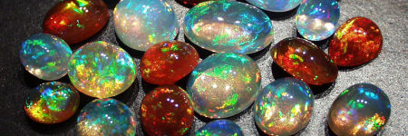 L’opale, une pierre envoûtante et apaisante