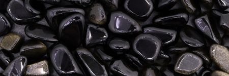 L'obsidienne : la pierre noire pleine d'énergie