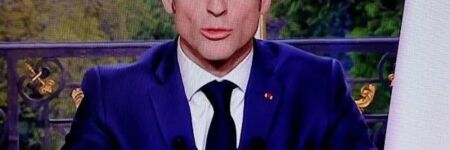 Emmanuel Macron : thème astral d'un président en pleine crise