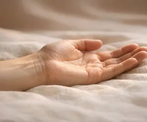 Bracelets du poignet : que disent les lignes du poignet ?